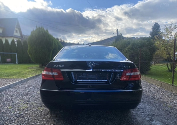 Mercedes-Benz Klasa E cena 38800 przebieg: 285000, rok produkcji 2011 z Mława małe 529